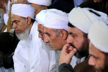 Leader's meeting with hajj officials