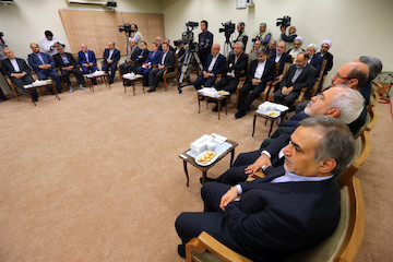 Leader's meeting with the President and cabinet members