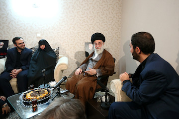Leader Visits martyr Hamedani's Family
