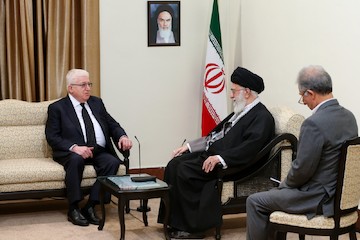Ayatollah Khamenei receives Iraqi President