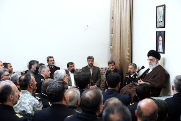 Ayatollah Khamenei receives Navy Commanders and Officials