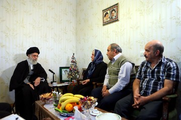  Leader visited the family home of Assyrian martyr, Robert Lazar