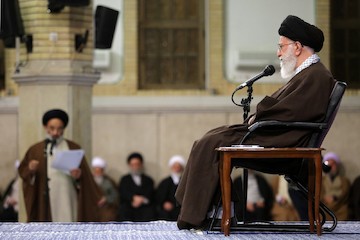  Ayatollah Khamenei meets with Friday Prayer Leaders