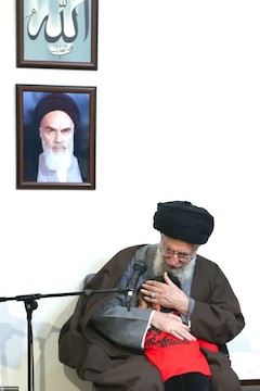 Families of the Martyred Defenders of the Shrine of Prophet’s progeny met with the Leader of the Revolution