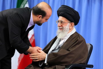 Laborers meet with Ayatollah Khamenei