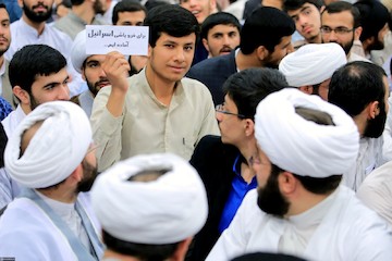 Seminary Teachers and Students from Tehran Province met with Ayatollah Khamenei