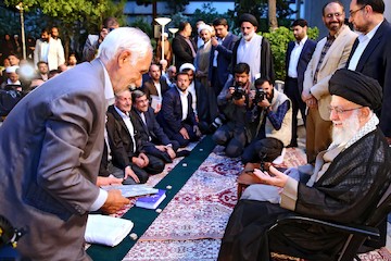Leader meets with poets