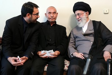 Family of the Martyr Rajab Mohammad-Zadeh met with Ayatollah Khamenei