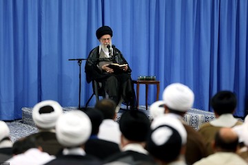 Ayatollah Khamenei taught Dars-e Kharij