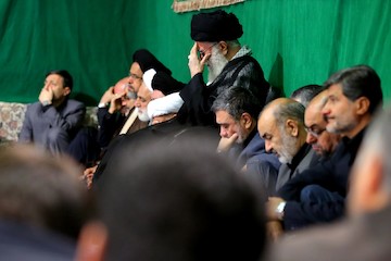 Leader Attends Mourning Ceremony