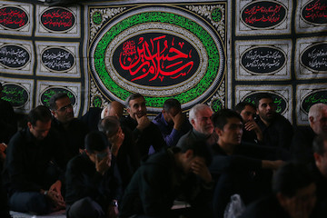Ayatollah Khamenei Attends Muharram Mourning Ceremony