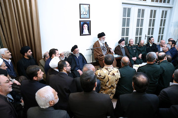 Officials of Esfahan Province meet with Leader