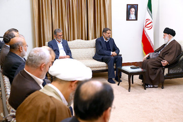 Imam Khamenei meets with the head of the Palestinian Islamic Jihad movement