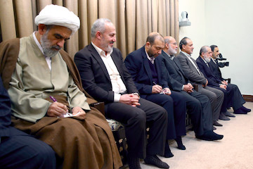Imam Khamenei meets with the head of the Palestinian Islamic Jihad movement