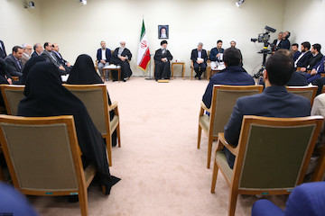 Academic elites meet with Ayatollah Khamenei