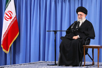 People of Qom meet with Ayatollah Khamenei