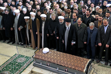 Ayatollah Khamenei led funeral prayer for Hujatul-Islam Rafsanjani