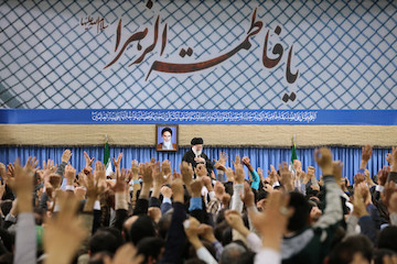 Ayatollah Khamenei met with Panegyrists