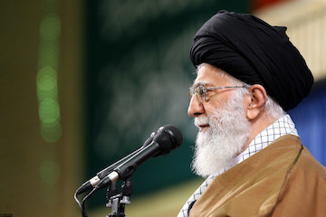 Teachers and educationalists met with Ayatollah Khamenei on Teacher's Day