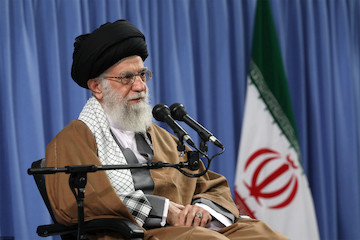 Teachers and educationalists met with Ayatollah Khamenei on Teachers' Day