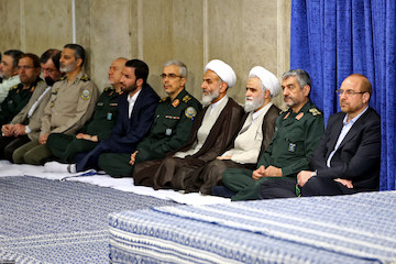 Ayatollah Khamenei meets with the Officials and Executives of the Islamic Republic