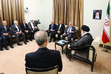Iraqi Prime Minister met with Ayatollah Khamenei