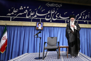 Academic elites meet with Ayatollah Khamenei