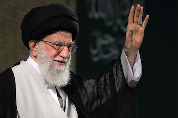 Ayatollah Khamenei meets with Iranian organizers and administrators of Hajj