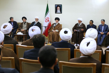 Organizers of the Congress commemorating Ayatollah Mustafa Khomeini met with Ayatollah Khamenei