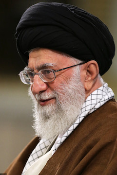 Participants of “Admirers of Ahlulbait” Summit met with Ayatollah Khamenei
