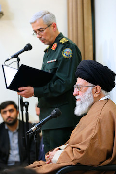 Distinguished participants of Malek Ashtar Festival met with Ayatollah Khamenei