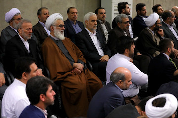 Muslim states’ ambassadors to Iran meeting with Imam Khamenei on Eid al-Mab’ath