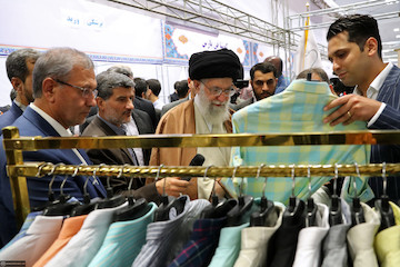 Ayatollah Khamenei ‘s visit to  Iranian Products Exhibition