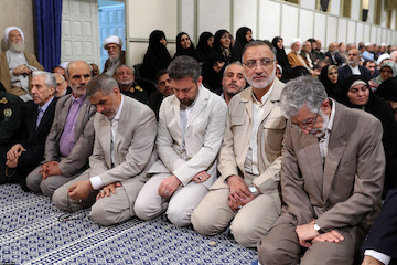 Government officials met with Ayatollah Khamenei on 7th day of Ramadan
