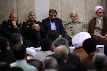 Heads of government branches, authorities meet with Imam Khamenei