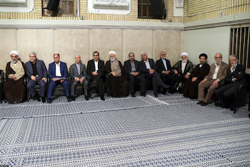 University professors, intellectuals and researchers met with Ayatollah Khamenei