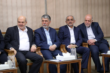 President Rouhani and his cabinet met with Ayatollah Khamenei
