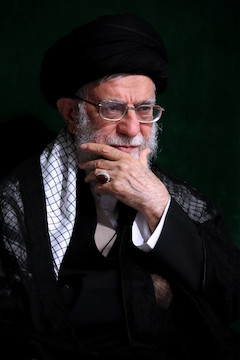 Ayatollah Khamenei attends a Muharram mourning ceremony on the night of Ashura