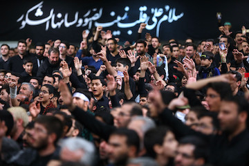 Ayatollah Khamenei attends a Muharram mourning ceremony on the night of Ashura