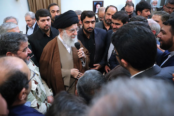 The officials of the Passive Defence Organization met with Ayatollah Khamenei