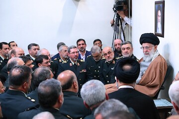 Imam Khamenei in meeting with Police officers 