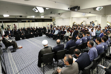 Olympiad medalists and youth volleyball team met with Imam Khamenei