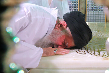 Ayatollah Khamenei attended ceremony of cleaning Shrine of Imam Ridha (a.s.s)
