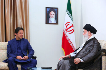 Pakistan PM Imran Khan met with Imam Khamenei