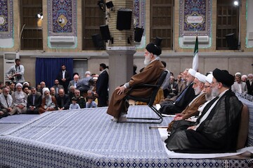 participants in Islamic Unity Conference met with Ayatollah Khamenei