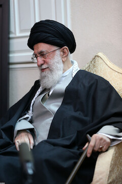 Imam Khamenei met with the family members of the Martyr Major General Soleimani