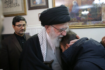 Imam Khamenei met with the family members of the Martyr Major General Soleimani