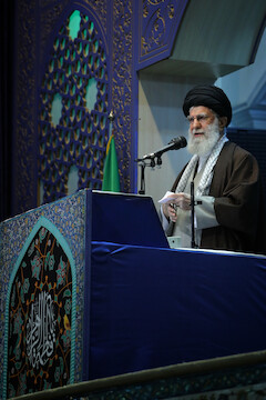 Imam Khamenei led the Friday prayers