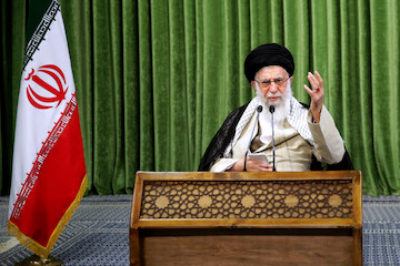 The Chairman of the Majlis and MPs met with Imam Khamenei