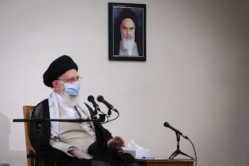 Imam Khamenei met with Iraqi Prime Minister 